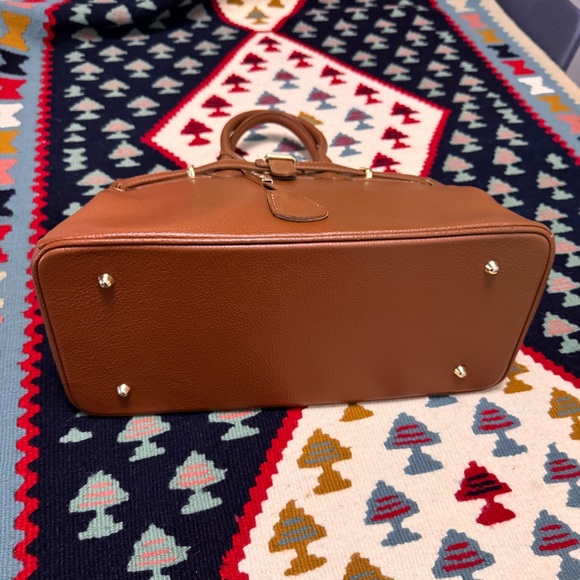 Tuscany Leather Bag with gold hardware - Picture 15 of 16